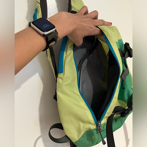 Patagonia Atom Sling Shoulder Bag - Picture 9 of 11